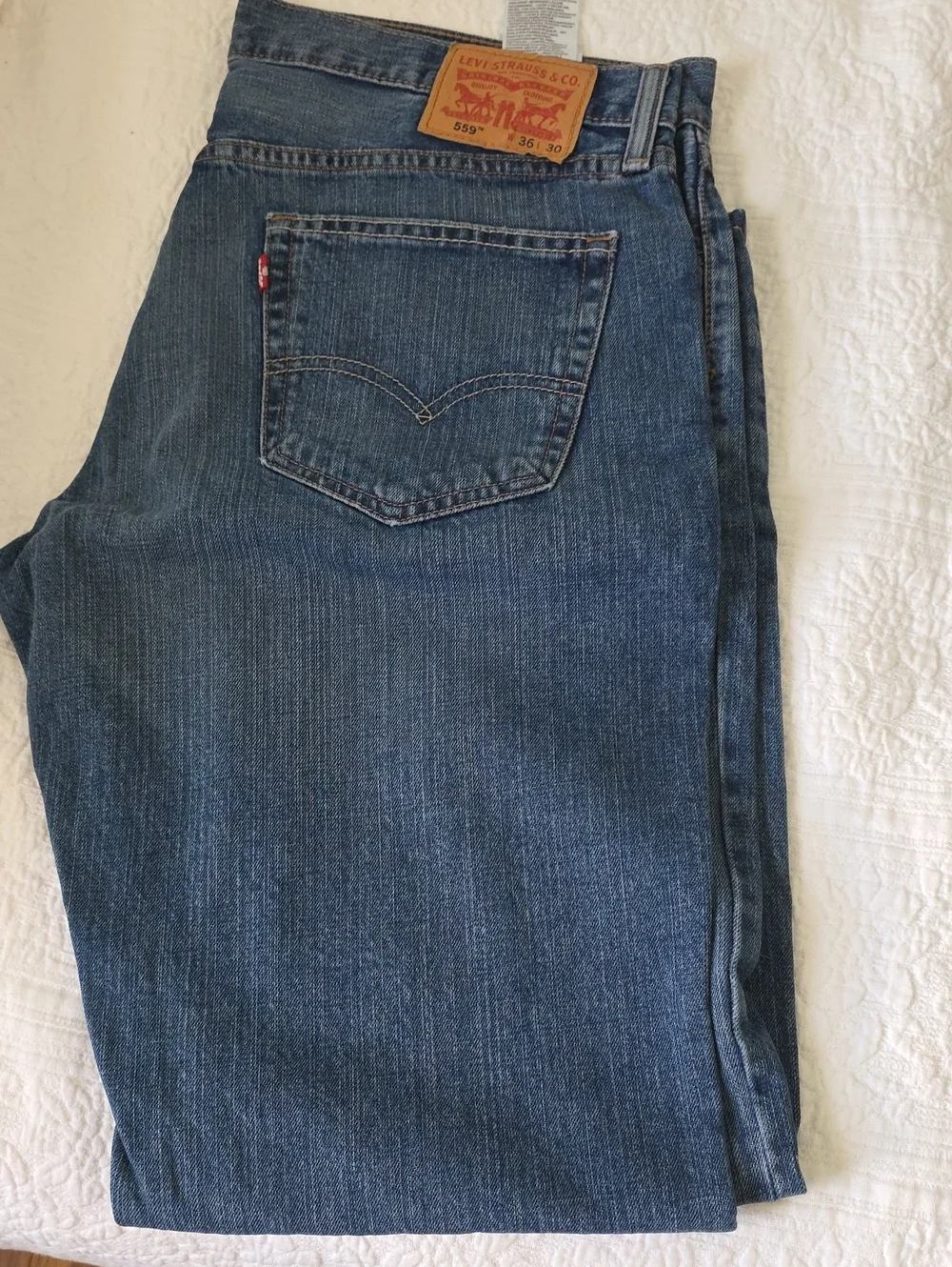 Levi's Men's Straight Jeans in Medium Blue Wash